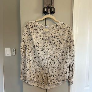 Old Navy Women’s Long sleeve business casual shirt